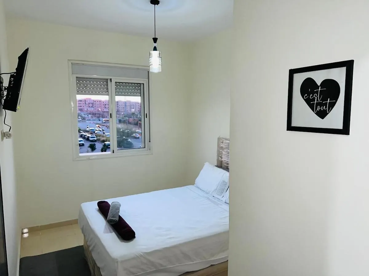 Modern Apartment Near Airport